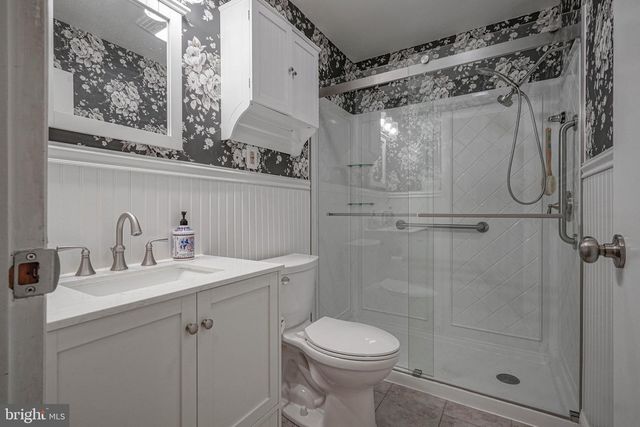 144 CASTLE HEIGHTS AVE, Pennsville, NJ 08070