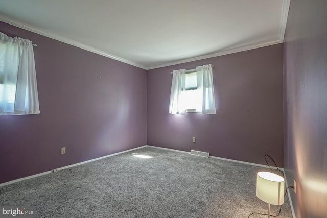 144 CASTLE HEIGHTS AVE, Pennsville, NJ 08070