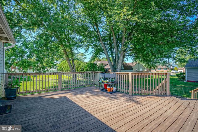 144 CASTLE HEIGHTS AVE, Pennsville, NJ 08070