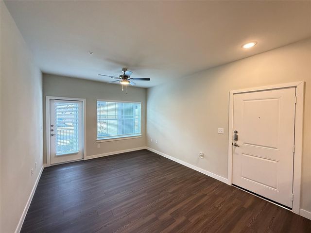 2102 Antoine Drive P6.4205, Houston, TX 77055