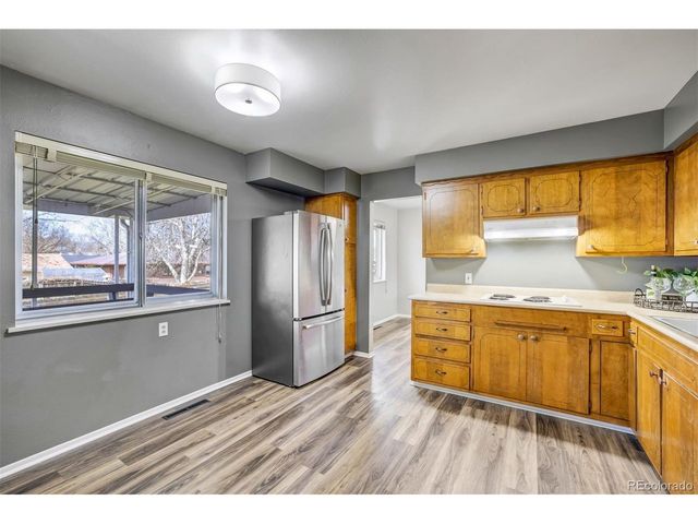 2514 Logan Cir, Colorado Springs, CO 80907