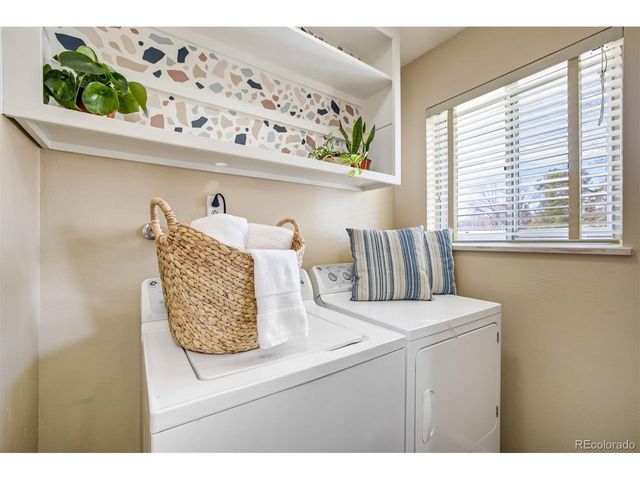 2514 Logan Cir, Colorado Springs, CO 80907