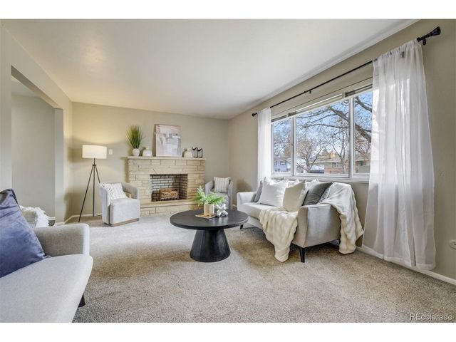 2514 Logan Cir, Colorado Springs, CO 80907