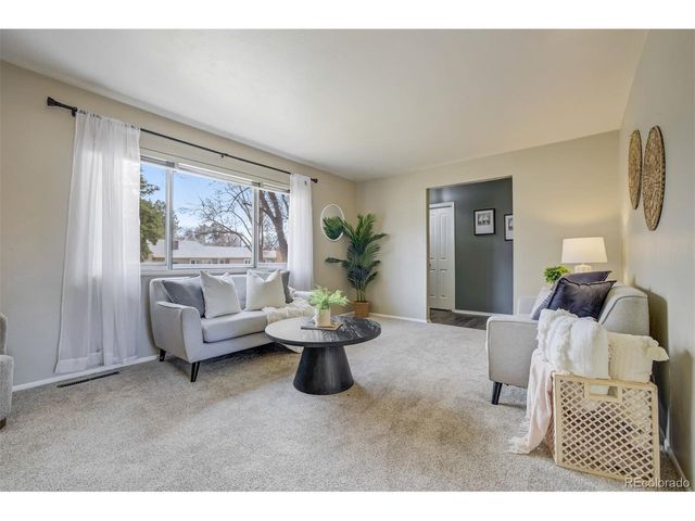 2514 Logan Cir, Colorado Springs, CO 80907