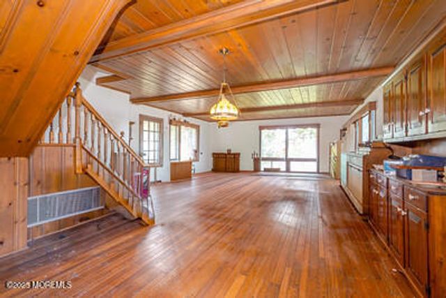 77 Monument Road NE, Pine Beach, NJ 08741