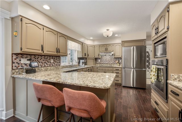 3039 Shagbark Trail, Sellersburg, IN 47172