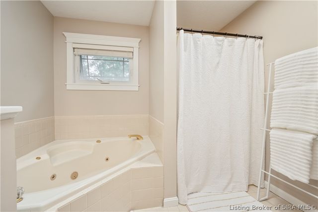 3039 Shagbark Trail, Sellersburg, IN 47172