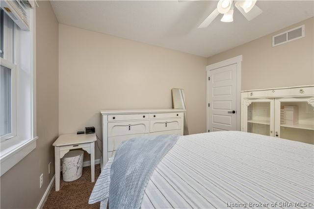 3039 Shagbark Trail, Sellersburg, IN 47172
