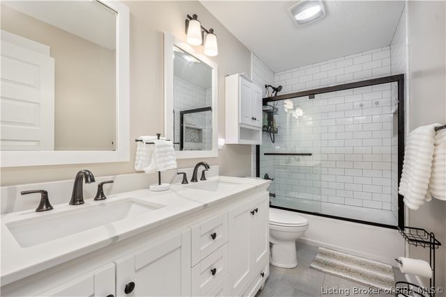 3039 Shagbark Trail, Sellersburg, IN 47172