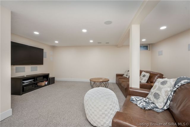 3039 Shagbark Trail, Sellersburg, IN 47172