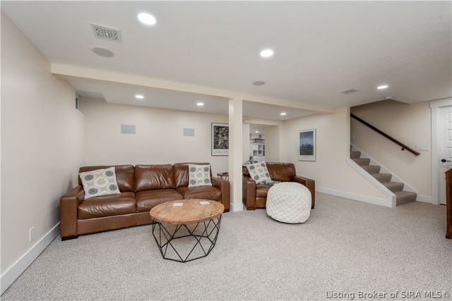 3039 Shagbark Trail, Sellersburg, IN 47172