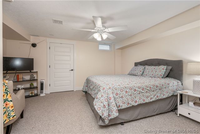 3039 Shagbark Trail, Sellersburg, IN 47172