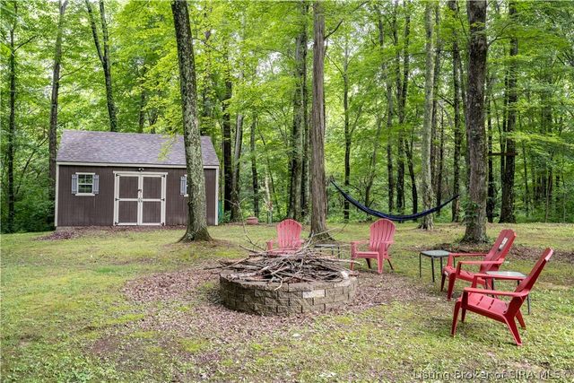 3039 Shagbark Trail, Sellersburg, IN 47172
