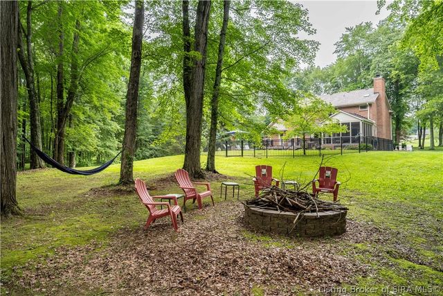 3039 Shagbark Trail, Sellersburg, IN 47172