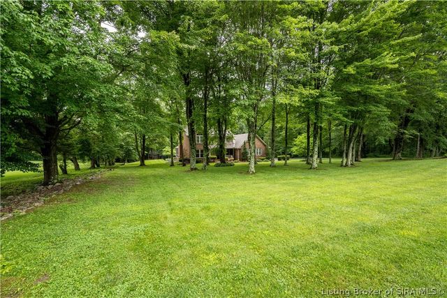 3039 Shagbark Trail, Sellersburg, IN 47172