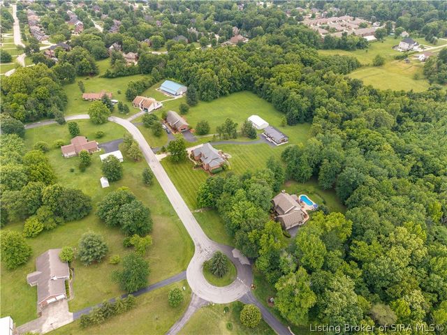 3039 Shagbark Trail, Sellersburg, IN 47172