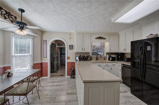 338 E Valley Road NE, Rydal, GA 30171