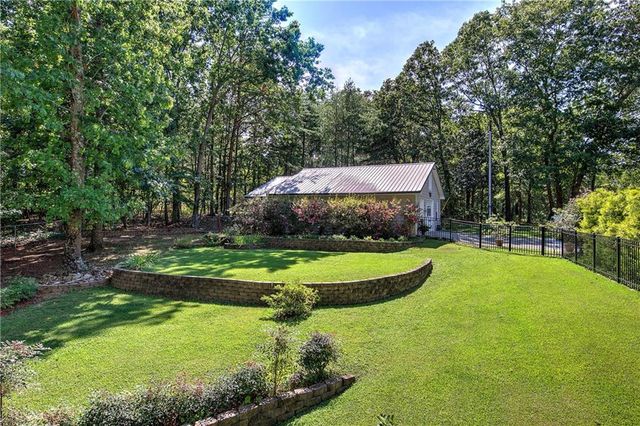 338 E Valley Road NE, Rydal, GA 30171