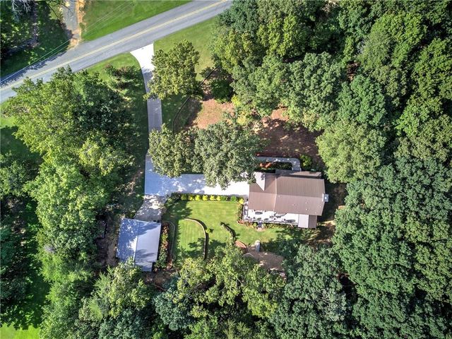 338 E Valley Road NE, Rydal, GA 30171
