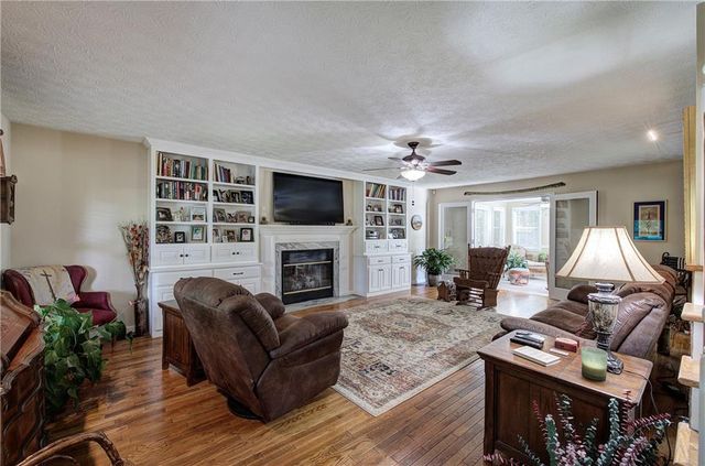 338 E Valley Road NE, Rydal, GA 30171