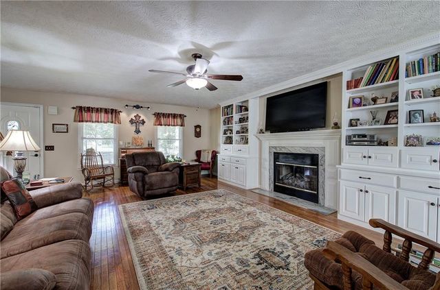 338 E Valley Road NE, Rydal, GA 30171