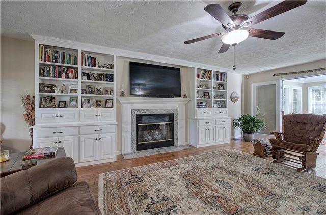 338 E Valley Road NE, Rydal, GA 30171