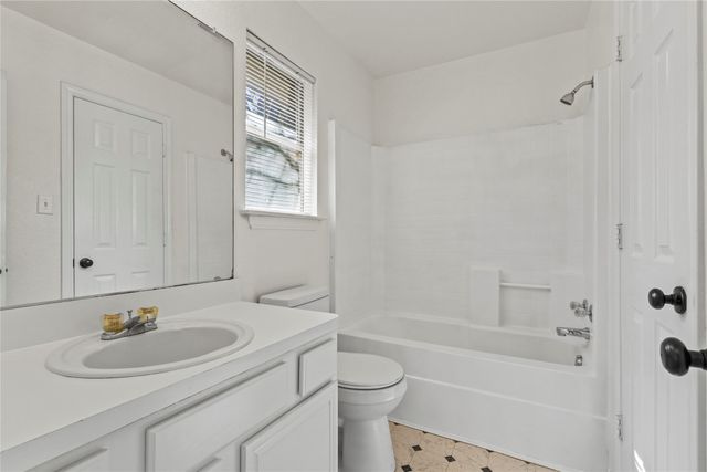 5169 E Rim Road, Dallas, TX 75211