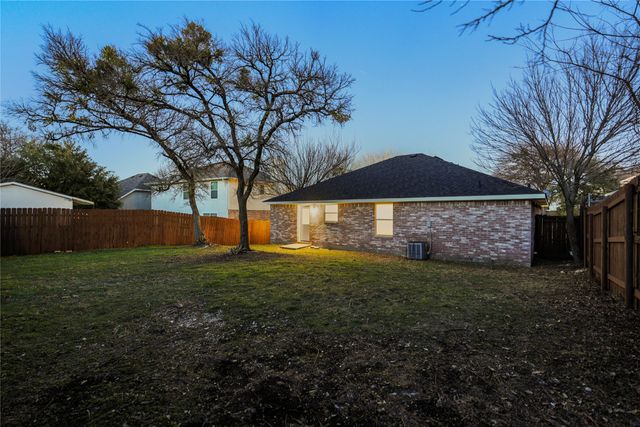 5169 E Rim Road, Dallas, TX 75211