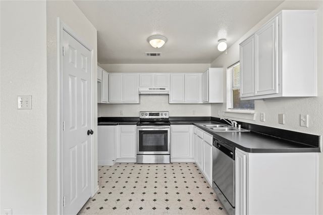 5169 E Rim Road, Dallas, TX 75211