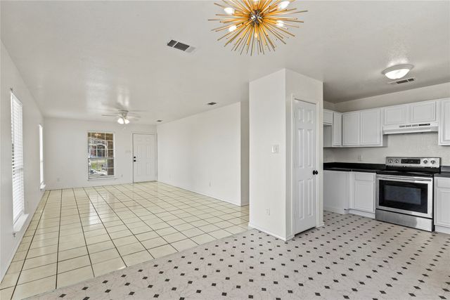 5169 E Rim Road, Dallas, TX 75211