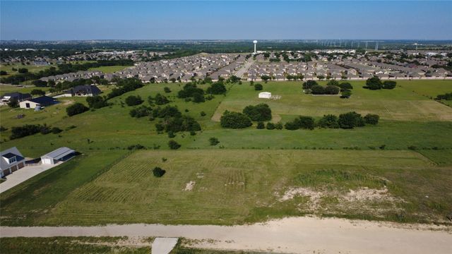 720 Hummingbird Lane, Justin, TX 76247