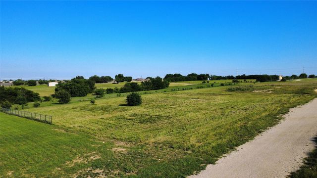 720 Hummingbird Lane, Justin, TX 76247