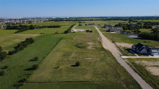 720 Hummingbird Lane, Justin, TX 76247