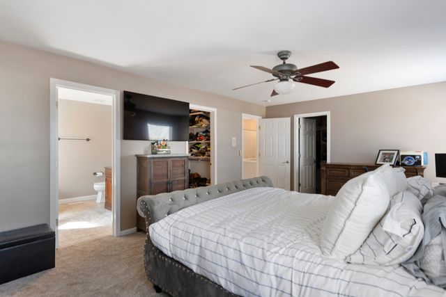 64 Talcott Avenue, Crystal Lake, IL 60014