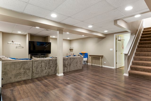 64 Talcott Avenue, Crystal Lake, IL 60014