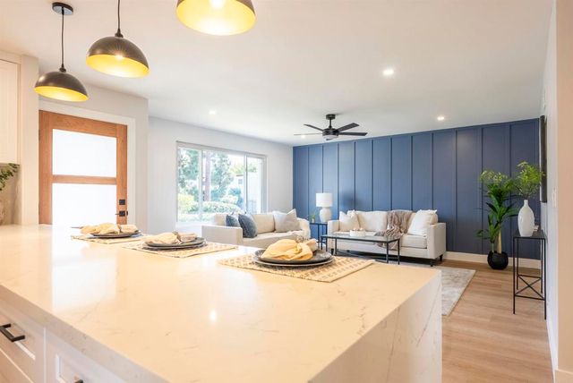 5610 Chateau Drive, San Diego, CA 92117