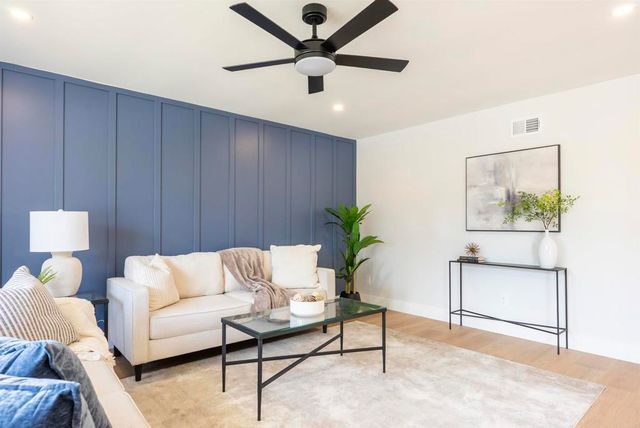 5610 Chateau Drive, San Diego, CA 92117