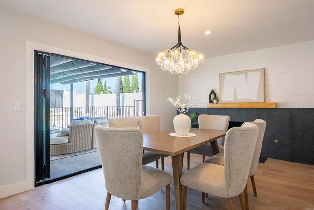 5610 Chateau Drive, San Diego, CA 92117