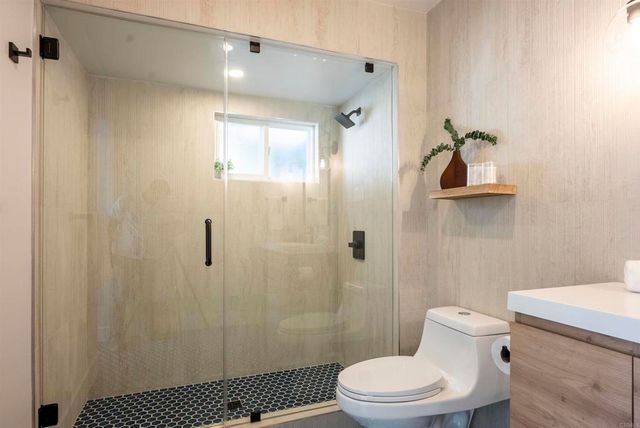5610 Chateau Drive, San Diego, CA 92117
