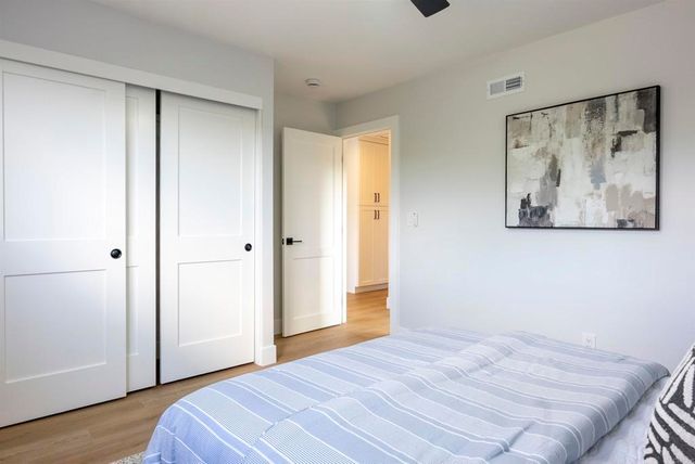 5610 Chateau Drive, San Diego, CA 92117