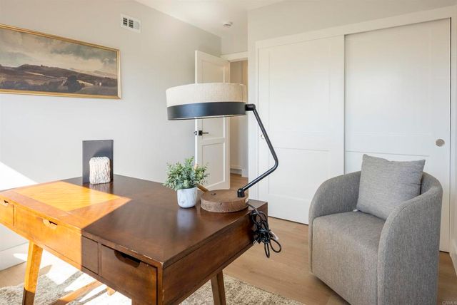 5610 Chateau Drive, San Diego, CA 92117