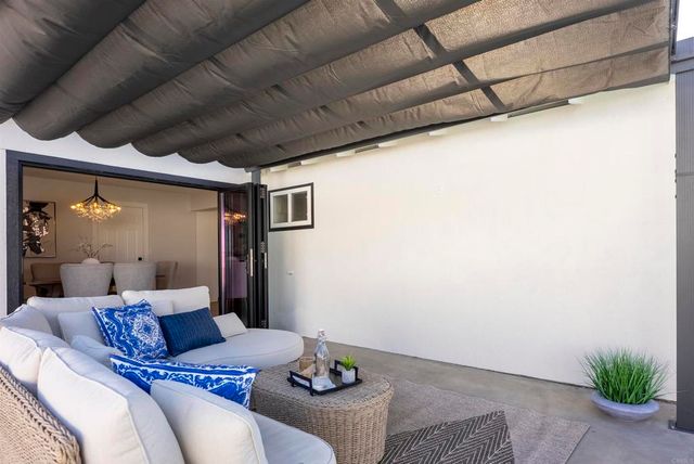 5610 Chateau Drive, San Diego, CA 92117