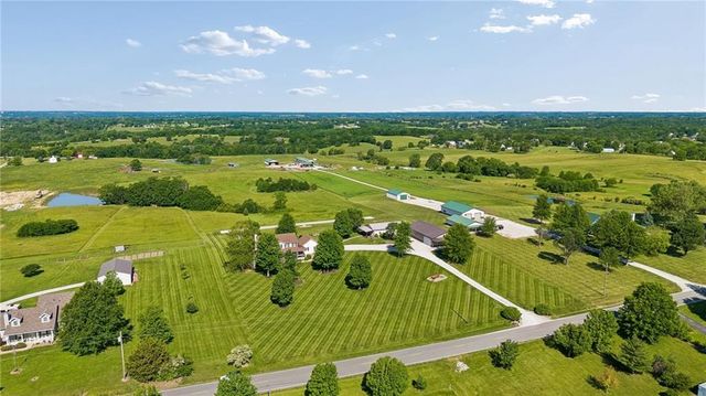17308 Endicott Road, Kearney, MO 64060