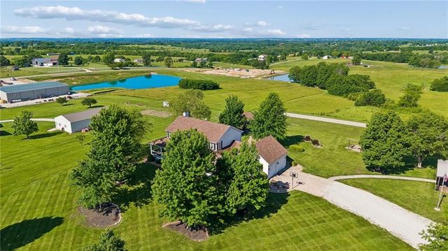 17308 Endicott Road, Kearney, MO 64060