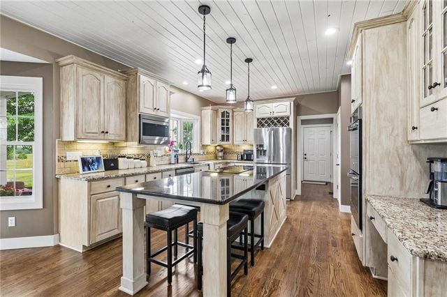 17308 Endicott Road, Kearney, MO 64060