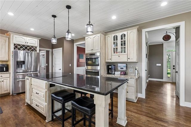 17308 Endicott Road, Kearney, MO 64060