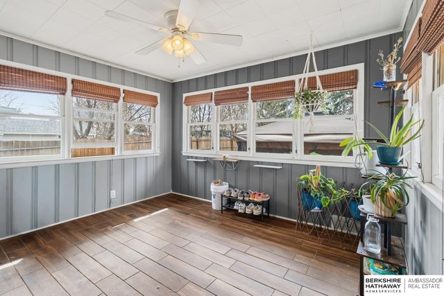 3020 S 43rd Street, Omaha, NE 68105