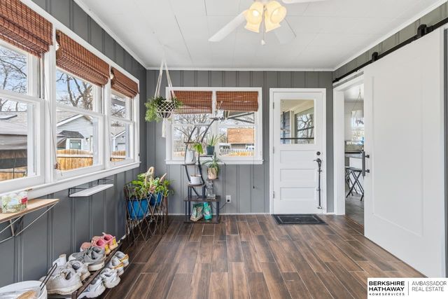 3020 S 43rd Street, Omaha, NE 68105