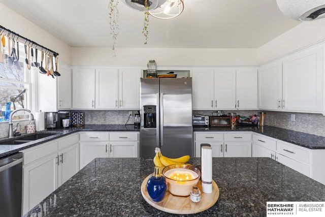 3020 S 43rd Street, Omaha, NE 68105