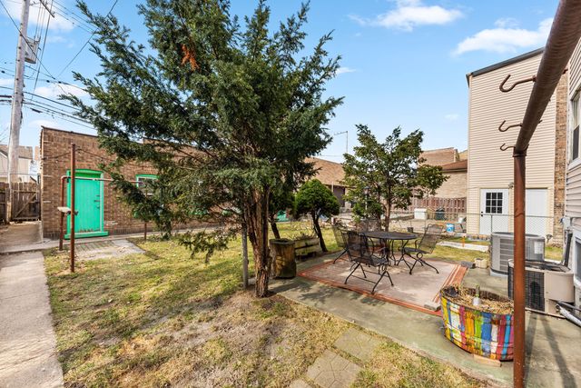 2630 N Hamlin Avenue 1, Chicago, IL 60647